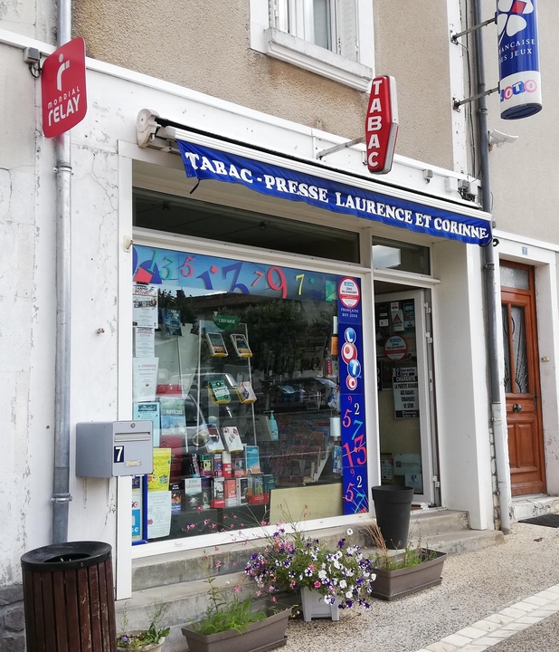 Tabac Presse Loto, 7 Place des Halles, 16350 Champagne Mouton