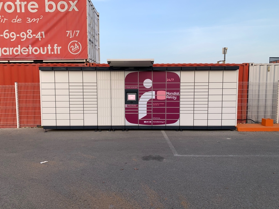 Locker 24/7 Lavage Auto Grazia, 2 Avenue Galilée, 13310 Saint-Martin-de-Crau