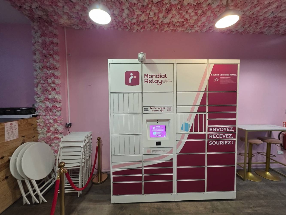 Locker Dream's Donuts, 19 13 Rue de la Madeleine, 59500 Douai
