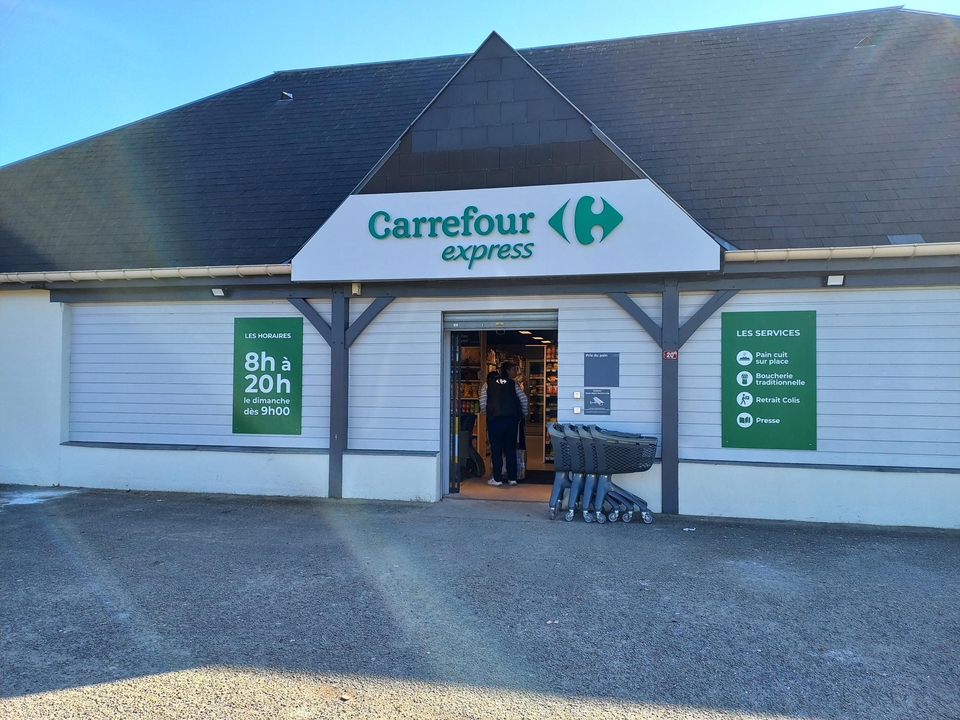 Carrefour Express, 20 Place Elisabeth Badinter, 27670 Saint Ouen du Tilleul