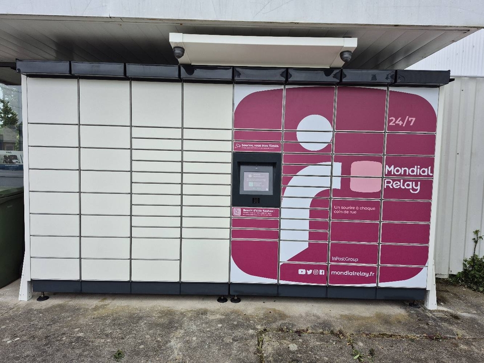 Locker 24/7 Sation Avia Fleury les Aubrais, 198 198 Rue Marcelin Berthelot, 45400 Fleury-les-Aubrais