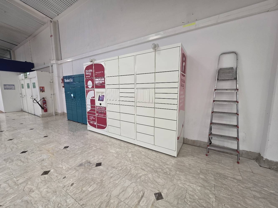 Locker Carrefour, 9 9 Rue Gaetan Rondeau, 44200 Nantes