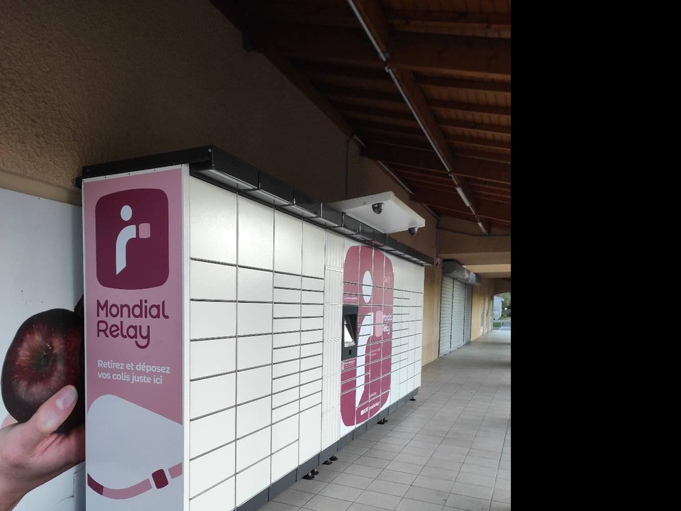 Locker 24/7 Carrefour St Etienne de Tulmont, 8 8 Rue du Marché, 82410 Saint-Etienne-de-Tulmont