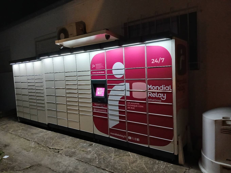 Locker 24/7 Totalenergies Amendeuix Oneix, 216 216 Route de Sabrenia, 64120 Amendeuix-Oneix