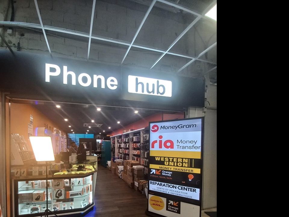 Phone Hub, 1 Boulevard du Maréchal Foch, 93330 Neuilly-sur-Marne