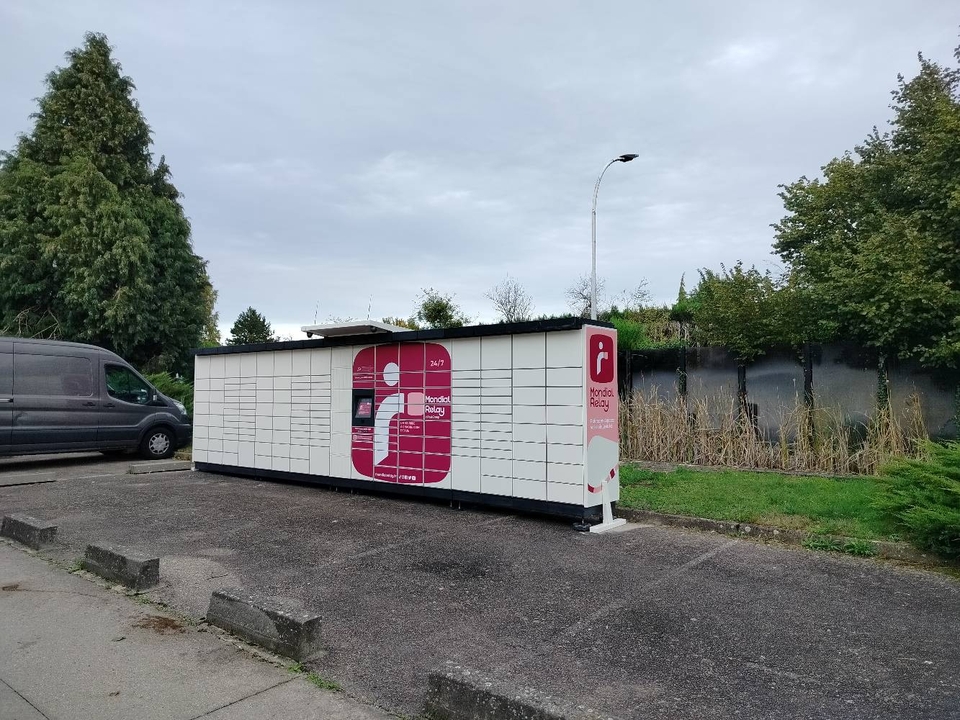 Locker 24/7 Esso Express Couzeix, 52 52 Avenue de Limoges, 87270 Couzeix