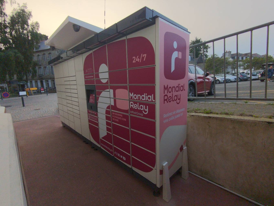 Locker 24/7 Coccimarket 22300 Lannion, 10 10 Place du Marc'hallac'h, 22300 Lannion