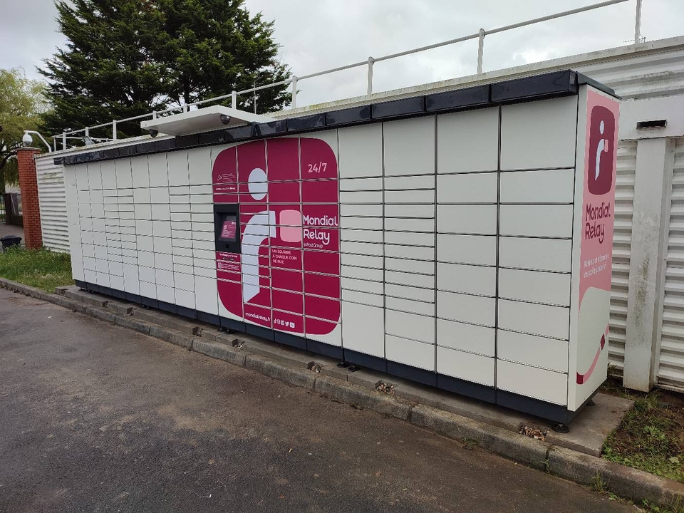 Locker 24/7 Carrefour Rue Rolland le Havre, 2 2 Rue Romain Rolland, 76620 Le Havre