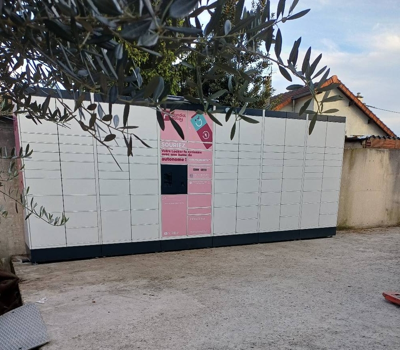 Locker Az Discount, 113 111 Rue Jacques Duclos, 93600 Aulnay-sous-Bois