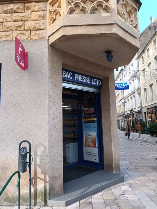 Maison de la Presse Thionville, 1 Place au Bois, 57100 Thionville