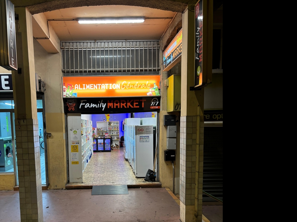 Family Market, 738 Avenue Villeneuve d'Angoulême, 34070 Montpellier