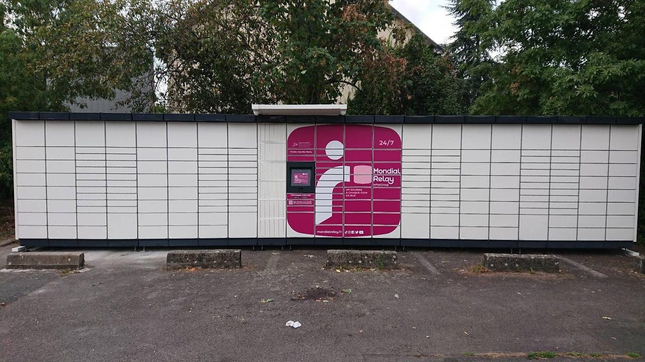 Locker 24/7 Esso Express Nantes Croissant, 1 11 Rue des Amandines, 44300 Nantes