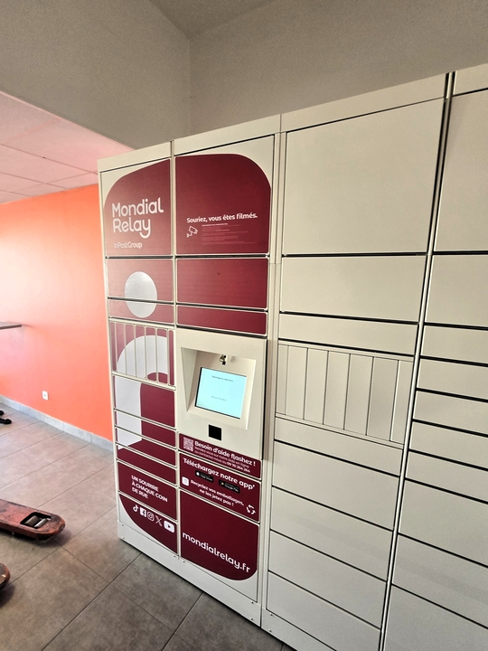 Locker Ken Boulangerie, 4 4 Place de Savoie, 42400 Saint-Chamond