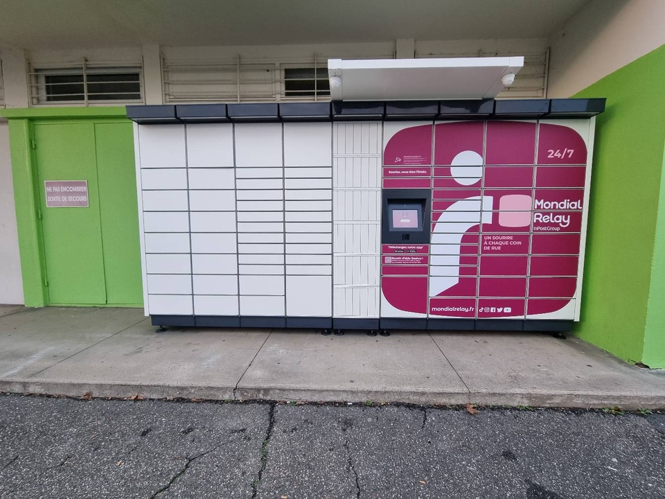 Locker 24/7 Carrefour Contact Merignac, 1 1 Avenue du Maréchal Juin, 33700 Mérignac