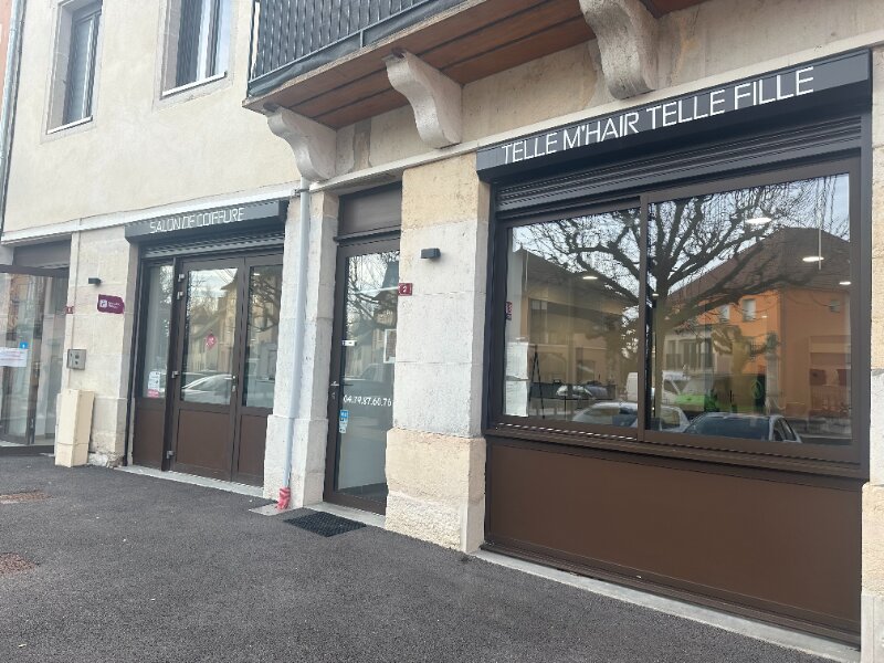 Telle M'Hair Telle Fille, 2 Place Brillat Savarin, 01260 Champagne-en-Valromey