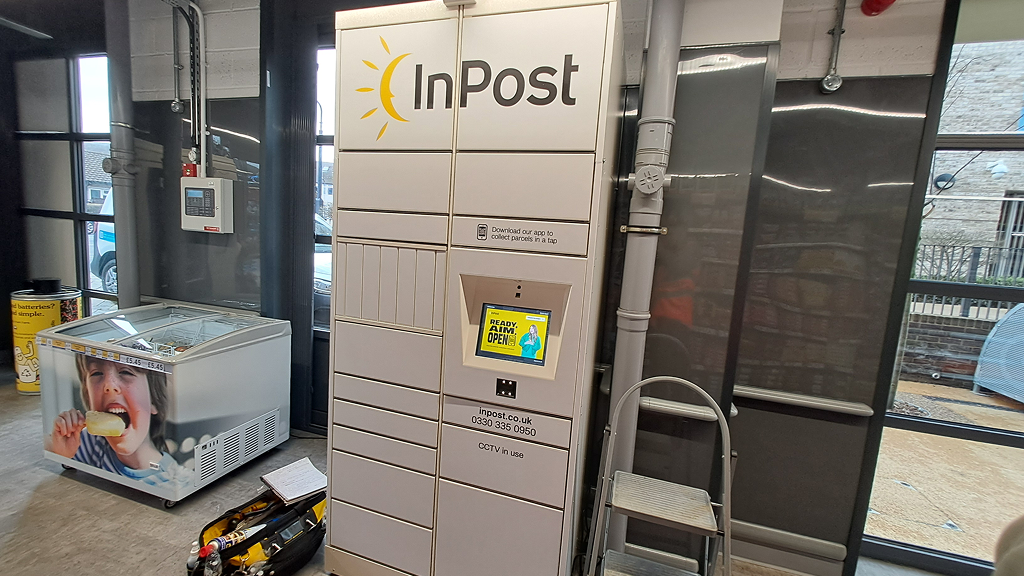 InPost's photo of the locker: InPost UK00267636