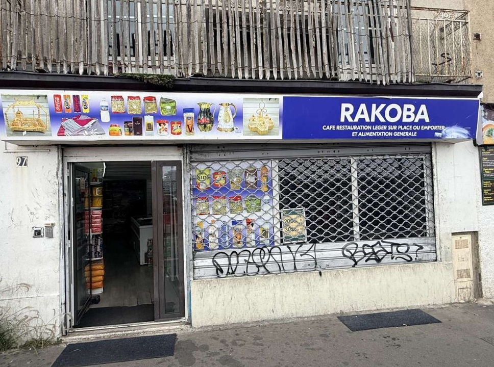 Lamena Rakoba, 97 Quai de la Fosse, 44100 Nantes