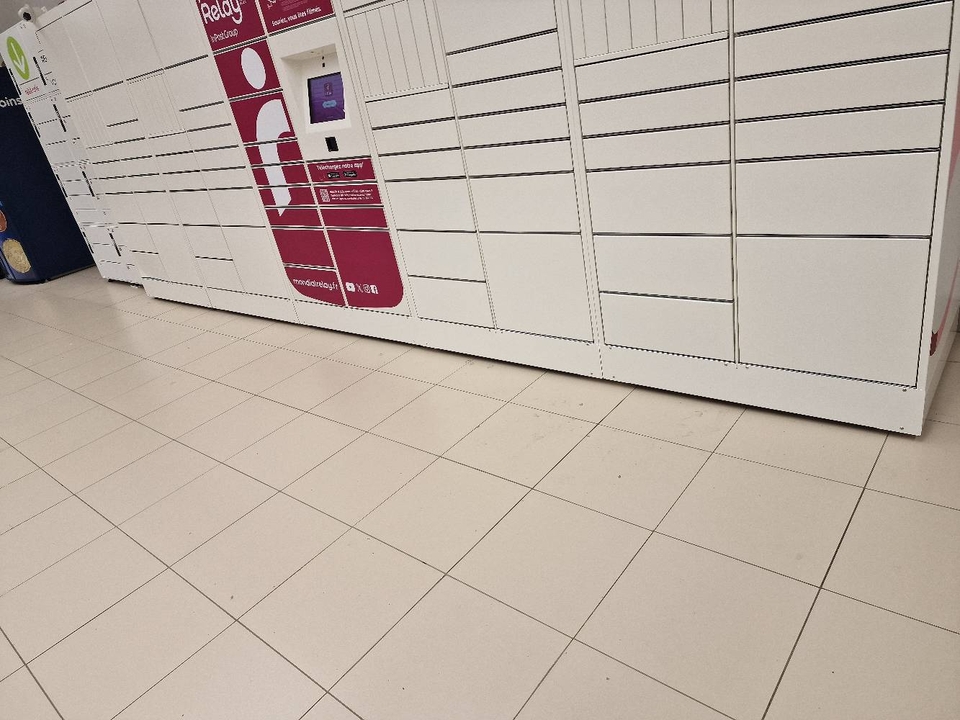 Locker Carrefour Hypermarché Juin 14000 Caen, 1 1 Boulevard Maréchal Juin, 14000 Caen