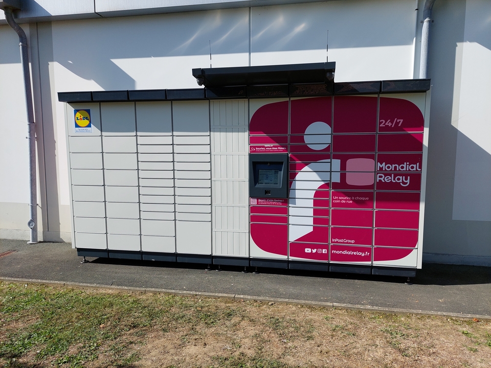 Locker 24/7 Lidl les Herbiers, Rue du Grand Rouet, 85500 Les Herbiers