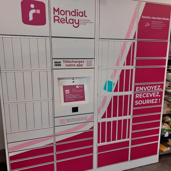 Locker Carrefour City rue Damrémont 75018 Paris, 133 135 Rue Damrémont, 75018 Paris