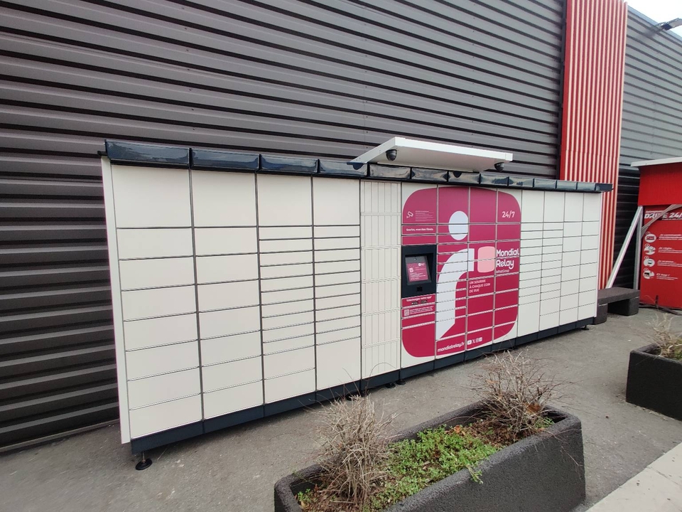 Locker 24/7 Intermarche Vernoux-en-Vivarais, 12 12 Place du 13 Avril 1944, 07240 Vernoux-en-Vivarais