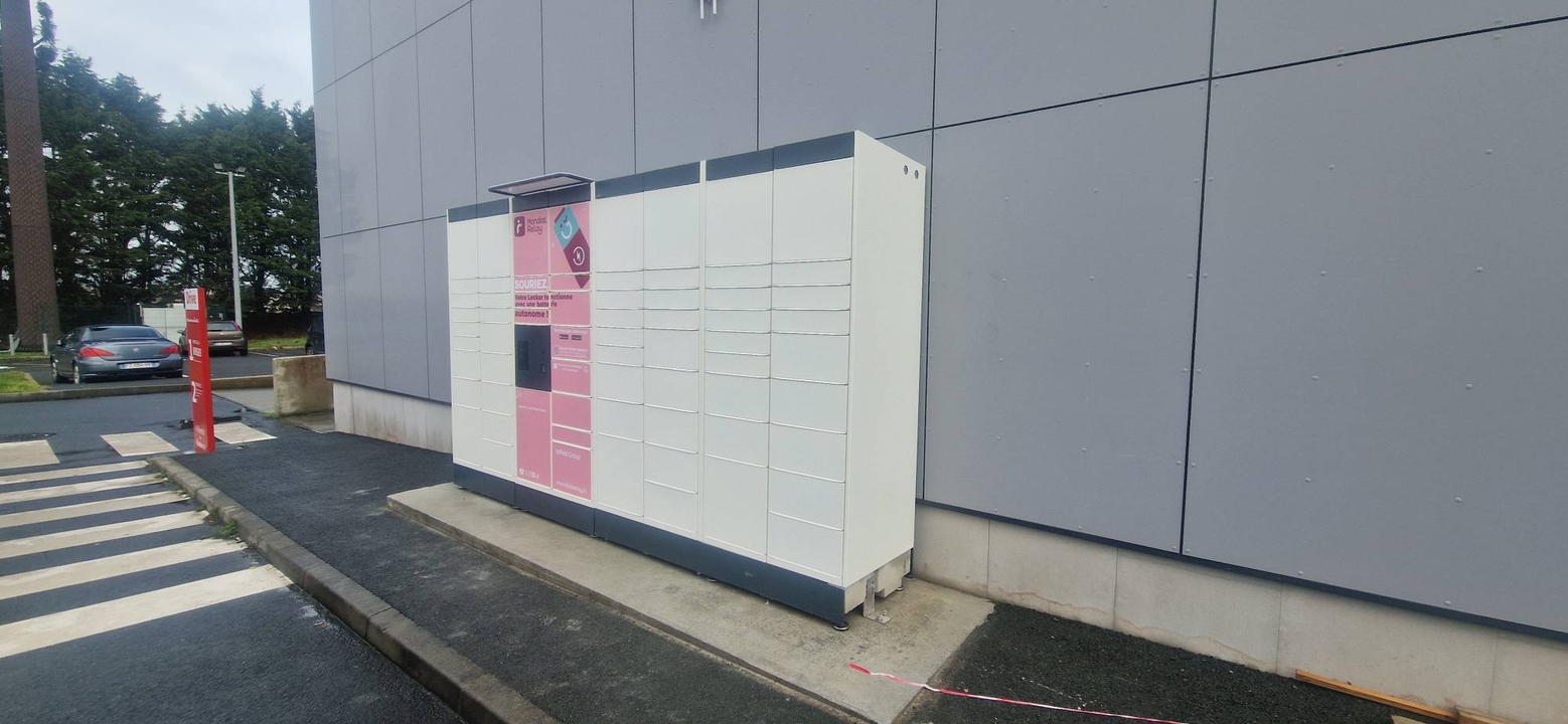 Locker 24/7 Auchan, Rue de la Mer, 14880 Colleville-Montgomery