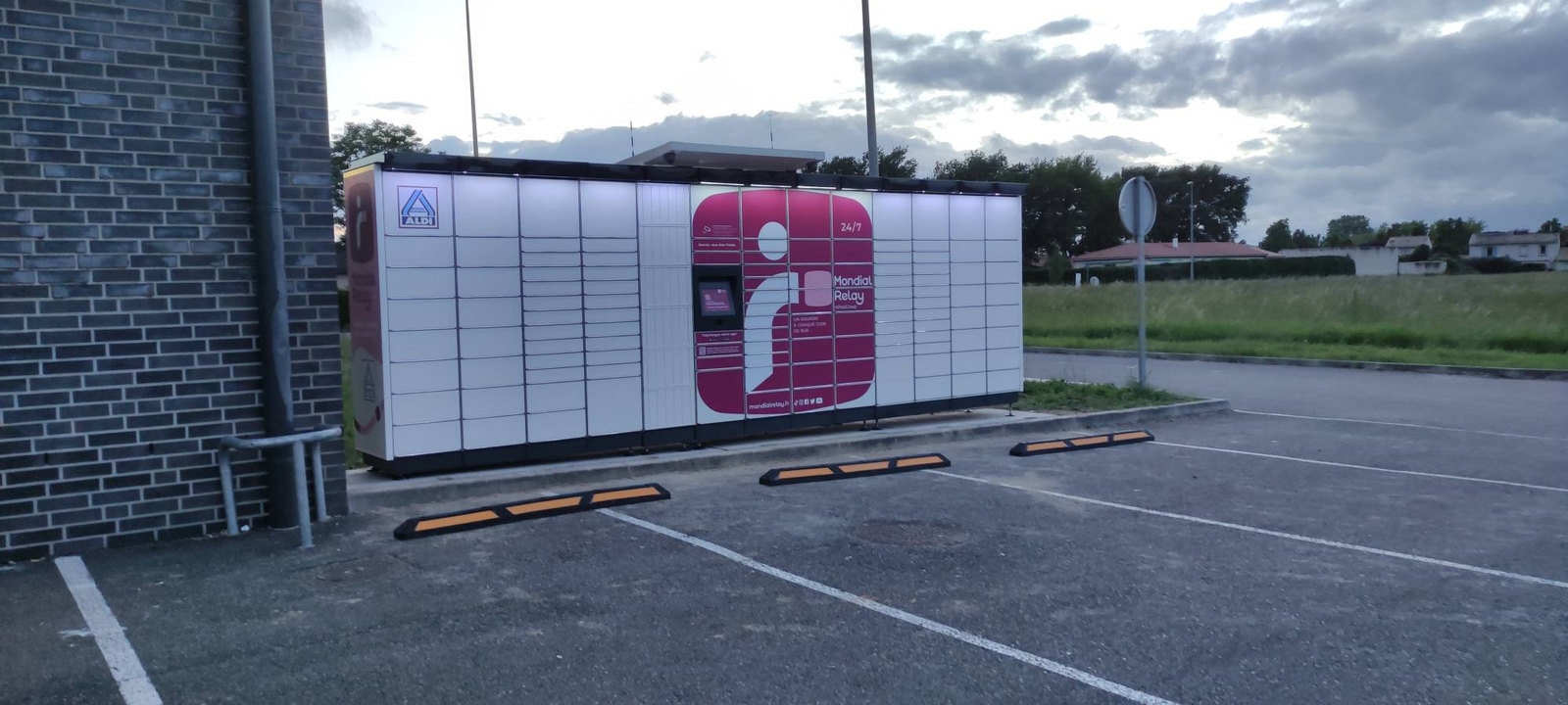 Locker 24/7 Aldi le Passage, 46 1 Rue Cheneraie, 47520 Le Passage