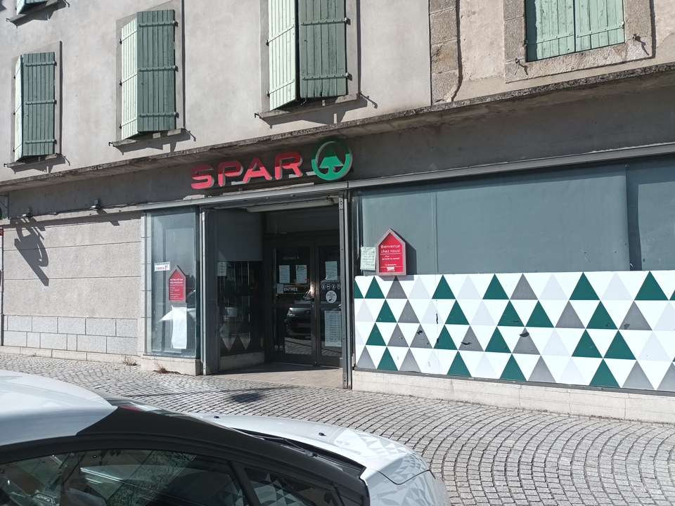 Spar, Place de l'Hôtel de ville, 81260 Brassac