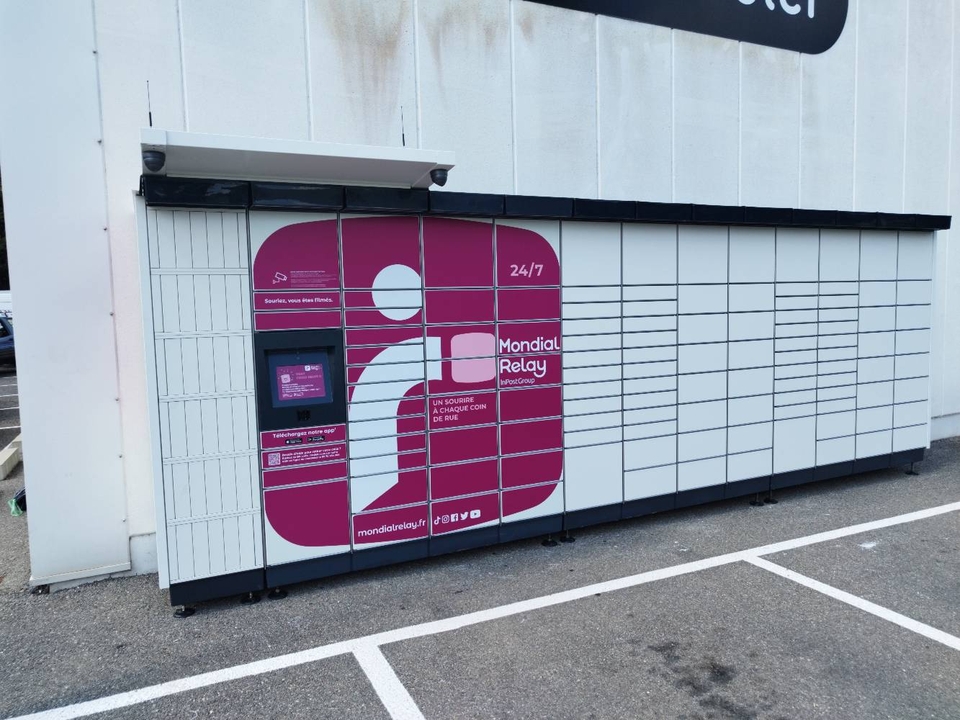 Locker 24/7 Weldom Digne-les-Bains, 1 1 Avenue Léonard de Vinci, 04000 Digne-les-Bains