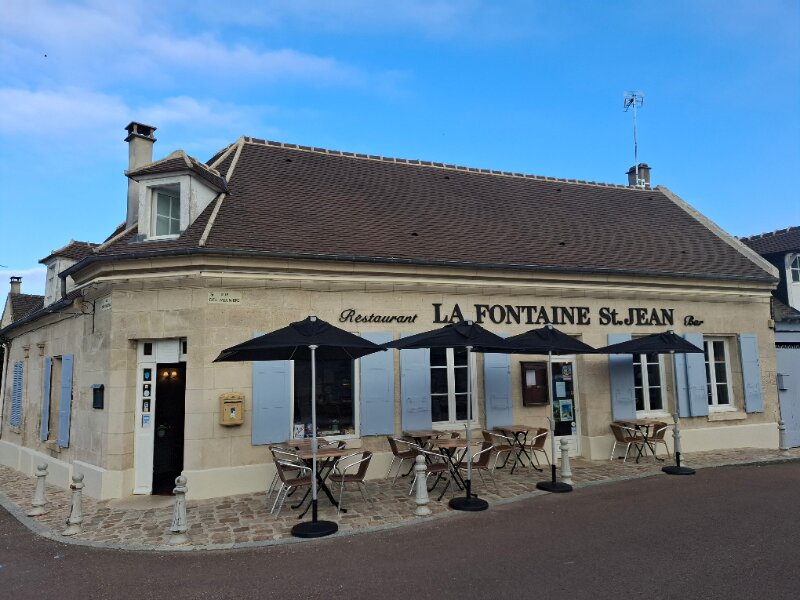 La Fontaine Saint Jean, 21 Rue des Plaideurs, 60350 Saint-Jean-aux-Bois