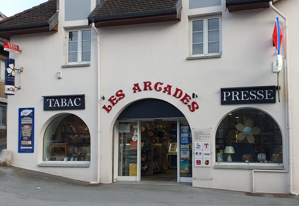 Tabac Presse des Arcades, 2b Rue de la Porte des Noyes, 25340 Clerval