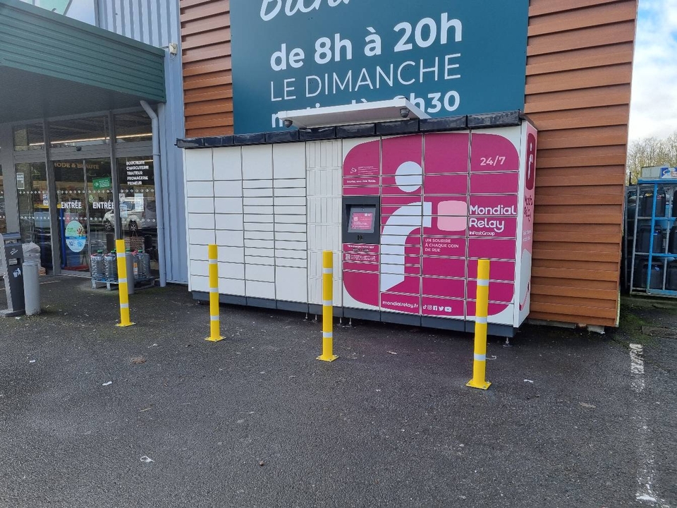 Locker 24/7 Carrefour Contact 50000 Rampan, 1 1 avenue De La Gare, 50000 Rampan