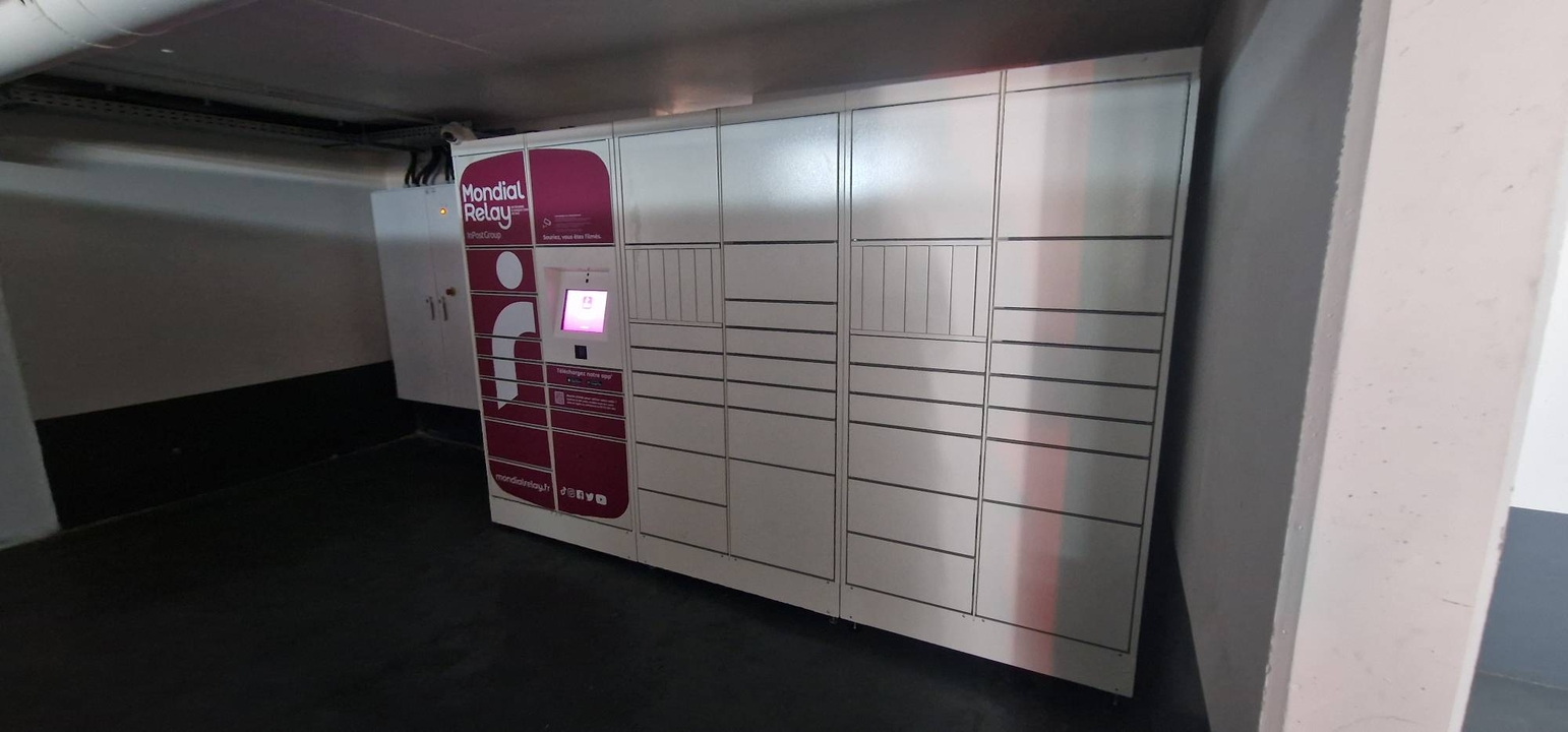 Locker 24/7 Nice Azur Parking Valombrose Nice, 27 12 Avenue de Valombrose - Sortie du parking, 06100 Nice