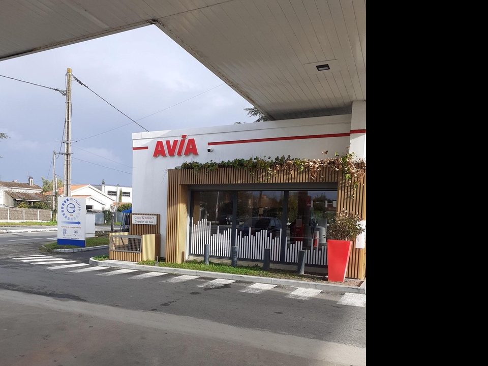 Avia Gradignan, 77 Rue de la Croix de Monjous, 33170 Gradignan