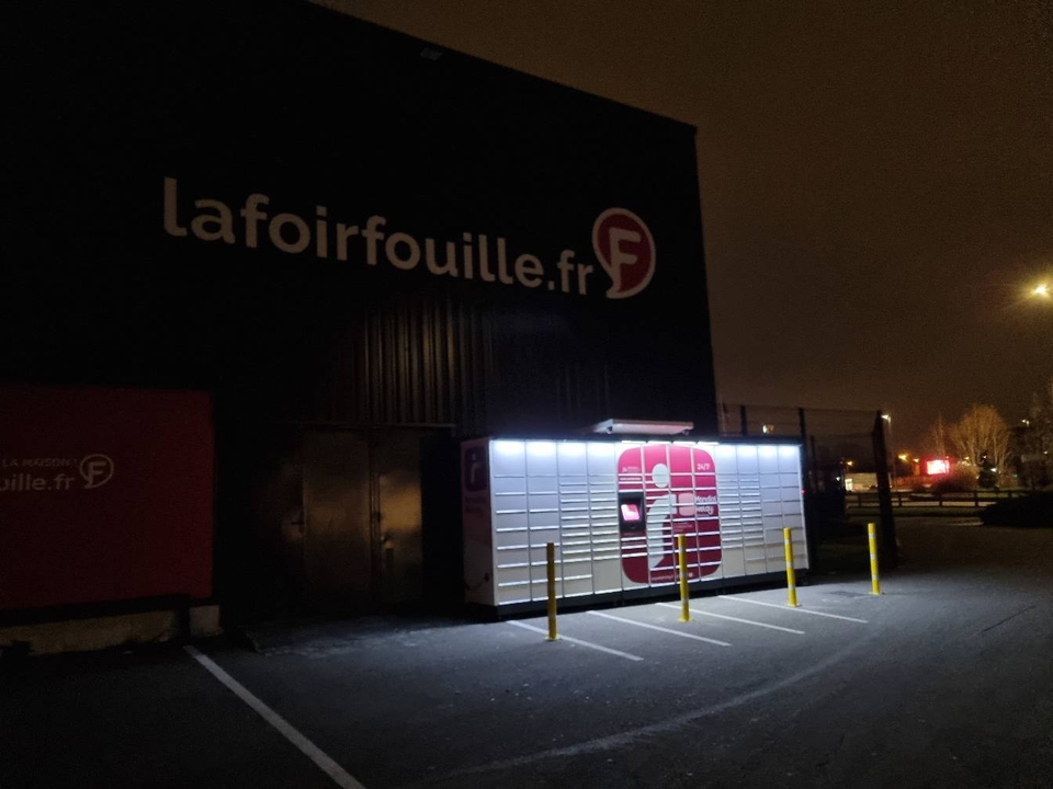Locker 24/7 La Foir'fouille 78310 Coignières, 6-10 Rue du Pont d'Aulneau, 78310 Coignières