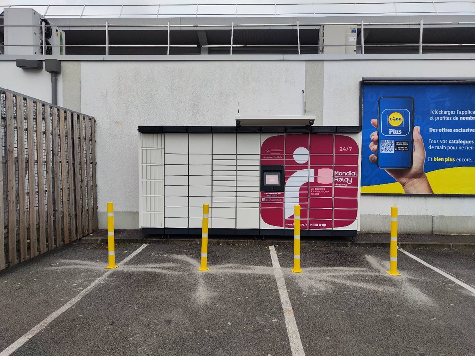 Locker 24/7 Intermarché Super 63600 Ambert, 16 Route du Puy, 63600 Saint-Ferréol-des-Côtes