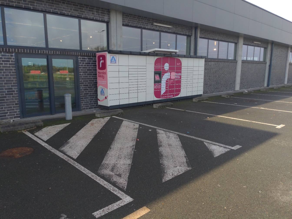 Locker 24/7 Aldi Tonnay Charente, 17 Avenue de Saintonge, 17430 Tonnay-Charente