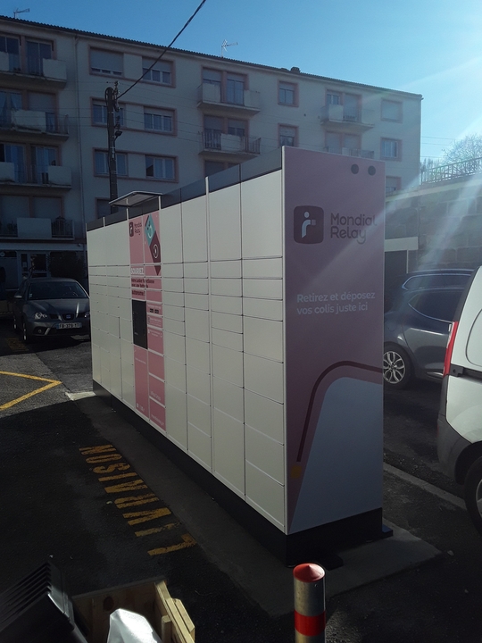 Locker 24/7 Carrefour City, 52 52 Avenue Alsace Lorraine, 19100 Brive-la-Gaillarde