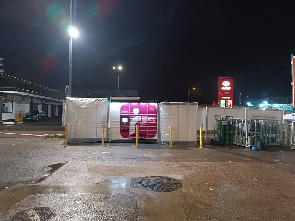 Locker 24/7 Carrefour Market 78540 Vernouillet, 30 Rue de la Grosse Pierre, 78540 Vernouillet