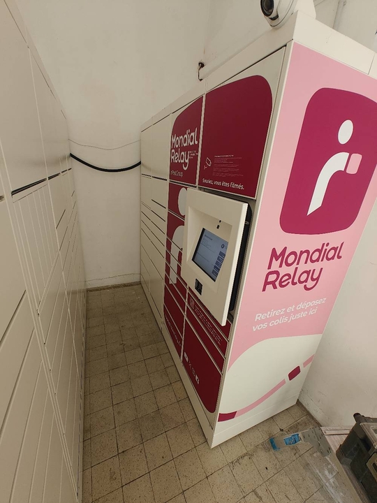 Locker Hygiène Cosmétique rue d'Amiens Marseille, 1 1 Rue d'Amiens, 13003 Marseille