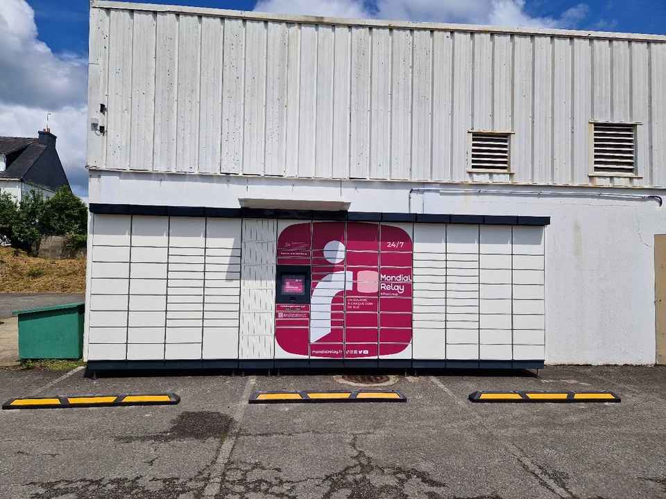 Locker 24/7 Carrefour City 56700 Hennebont, 12 10 Rue Jules Ferry, 56700 Hennebont