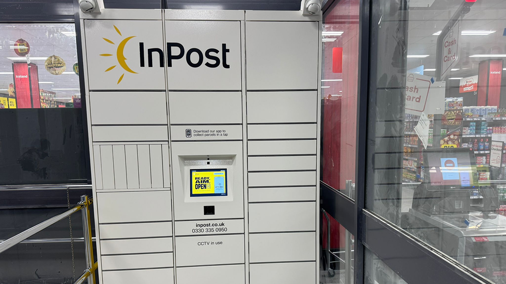 Фото поштомата від InPost: InPost UK00393165
