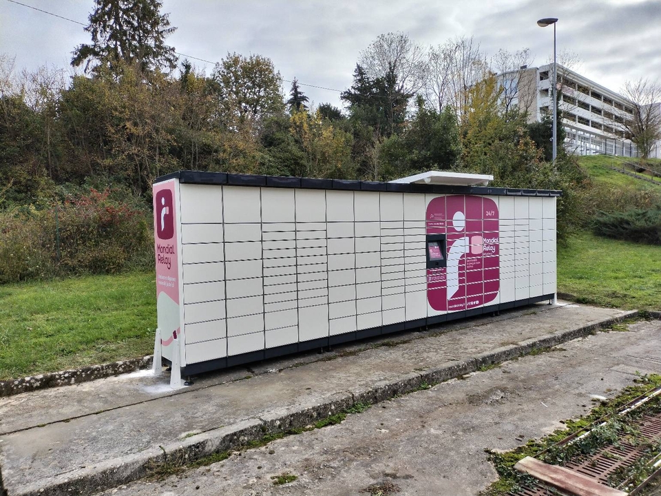 Locker 24/7 Esso Express Saintes, 3 3 Avenue du President Salvador Allende, 17100 Saintes
