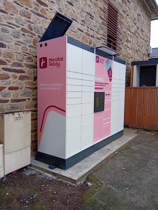 Locker Place Du Marché, 5 5 Place du Marché, 35330 Val d'Anast