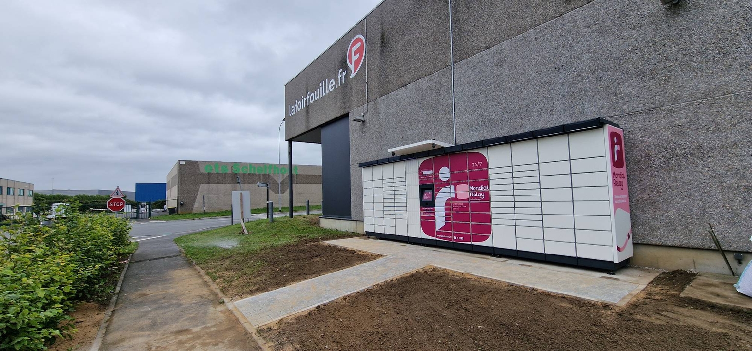 Locker 24/7 La Foir'fouille 59250 Halluin, Avenue de l'Abbé Lemire, 59250 Halluin
