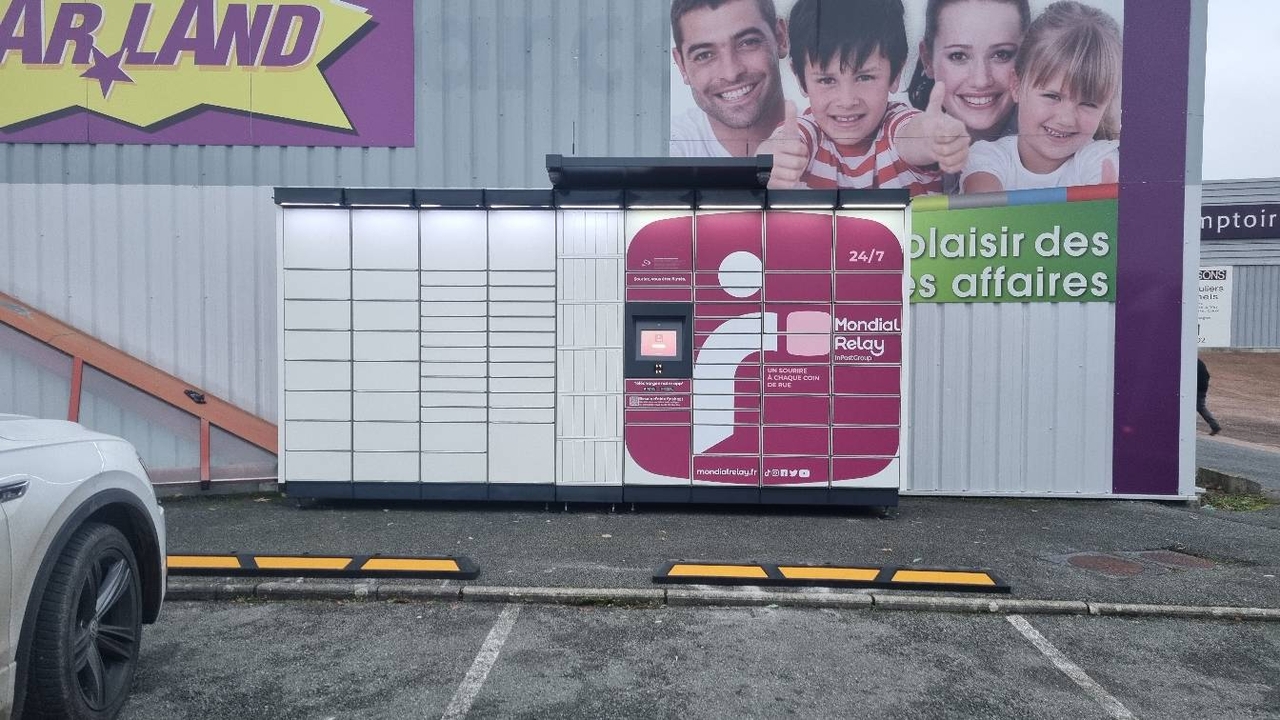 Locker 24/7 Bazarland St Eloy les Mines, 2 Rue Eugène Pannetier, 63700 Saint-Éloy-les-Mines