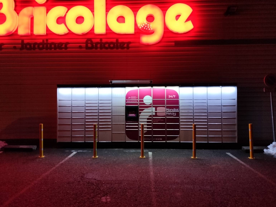 Locker 24/7 Mr Bricolage St Just Malmont, ZA champ de berre, 43240 Saint-Just-Malmont