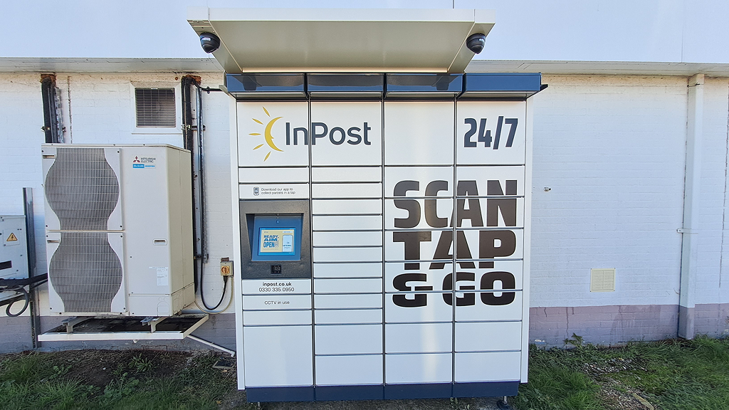 InPost's photo of the locker: InPost UK00176030