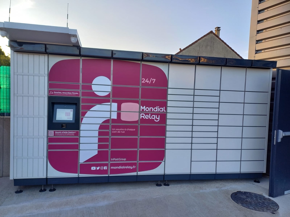 Locker 24/7 Montereau Lavage, 51 51 Rue Léo Lagrange, 77130 Montereau-Fault-Yonne