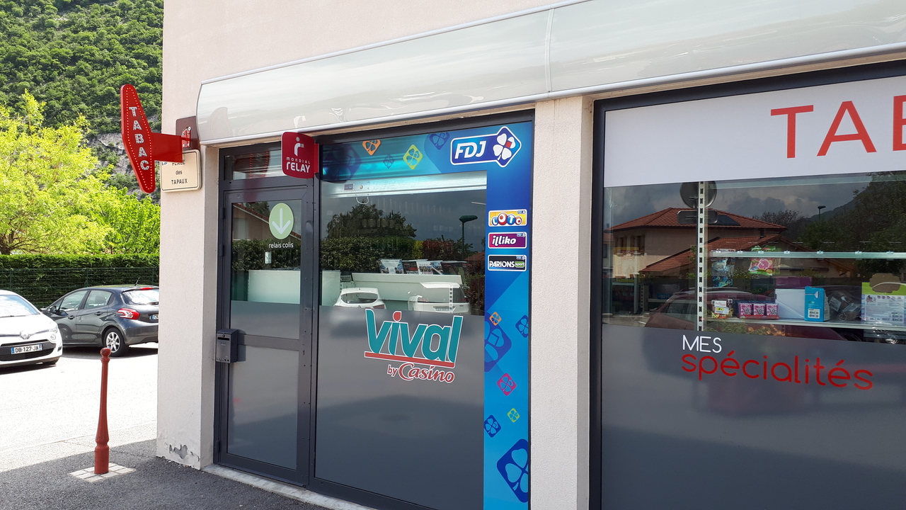 Vival Saint Paul de Varces, 1662 B route du Vercors, 38760 Saint-Paul-de-Varces